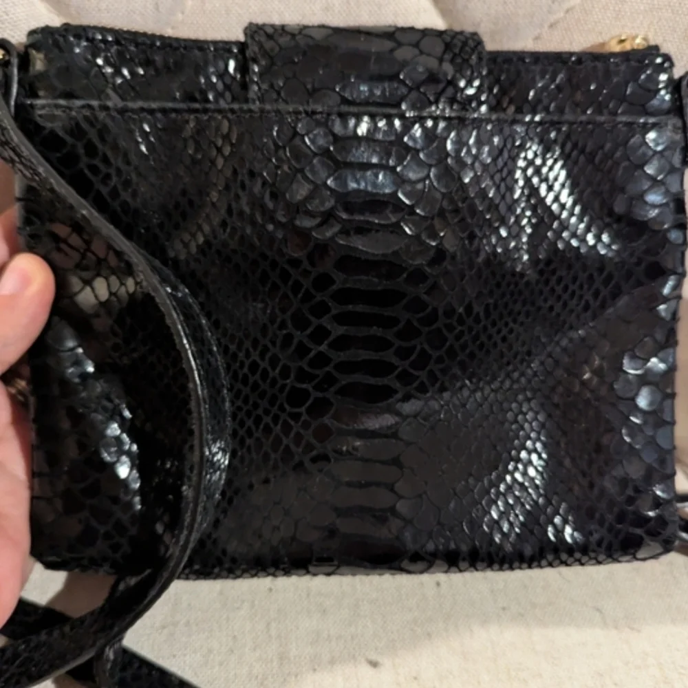 Michael Kors Snake-Embossed Crossbody Bag With Built-in Card Slots